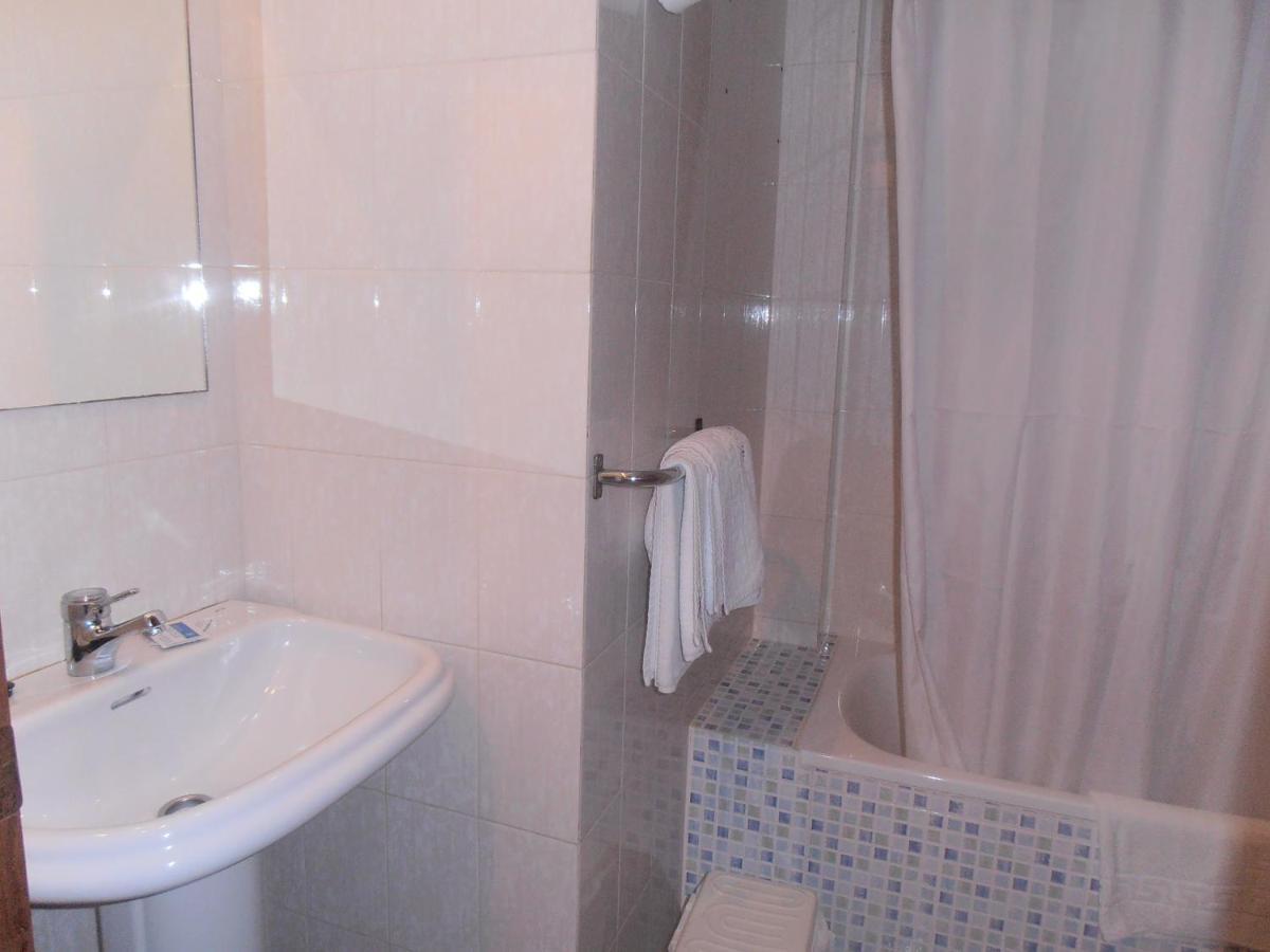 Hostal Carlos III Эль-Эхидо Номер фото